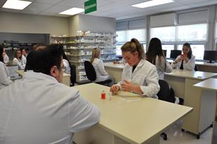 De nouveaux laboratoires en «Assistance technique en pharmacie»